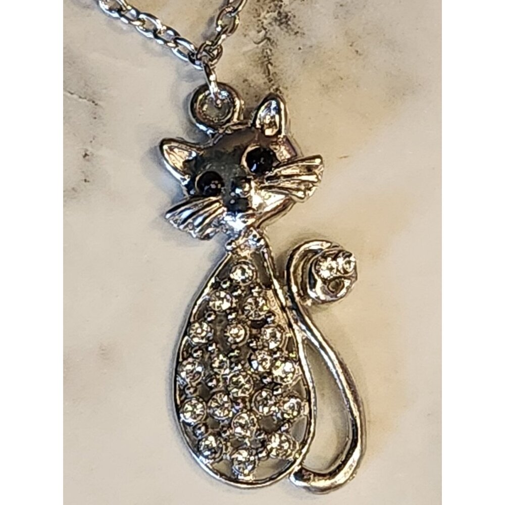 Vintage Cat Pendant Necklace With Rhinestones & Silver Tone Chain